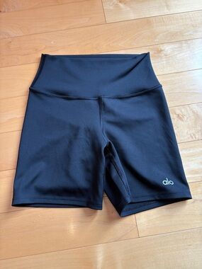 Alo Airlift Shorts Black XS